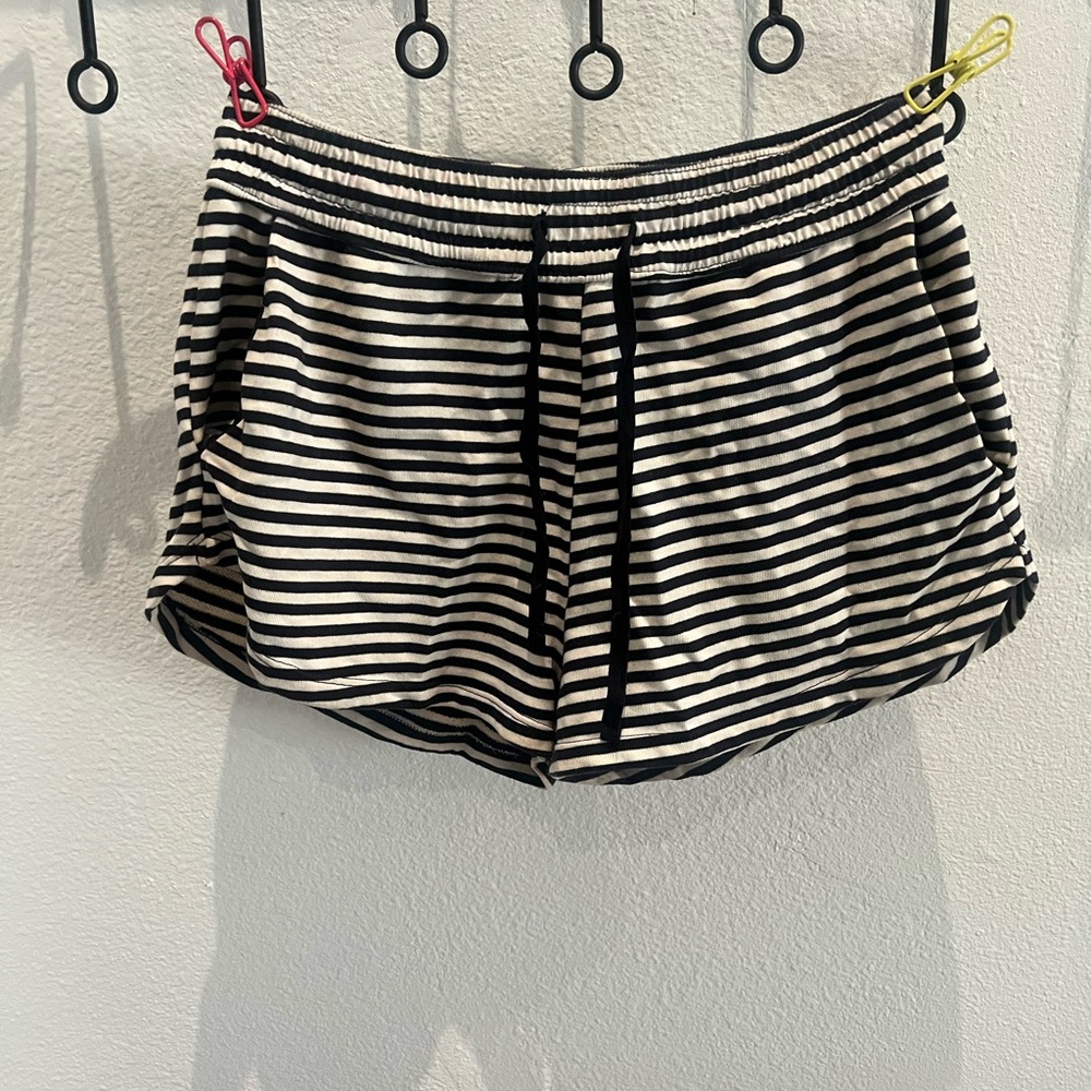 H&M basics ladies shorts